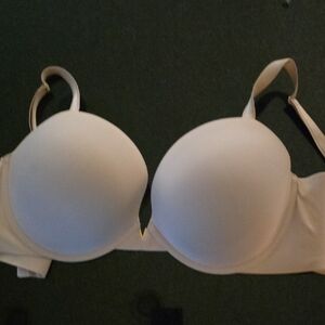 Victoria's Secret Cream Bra